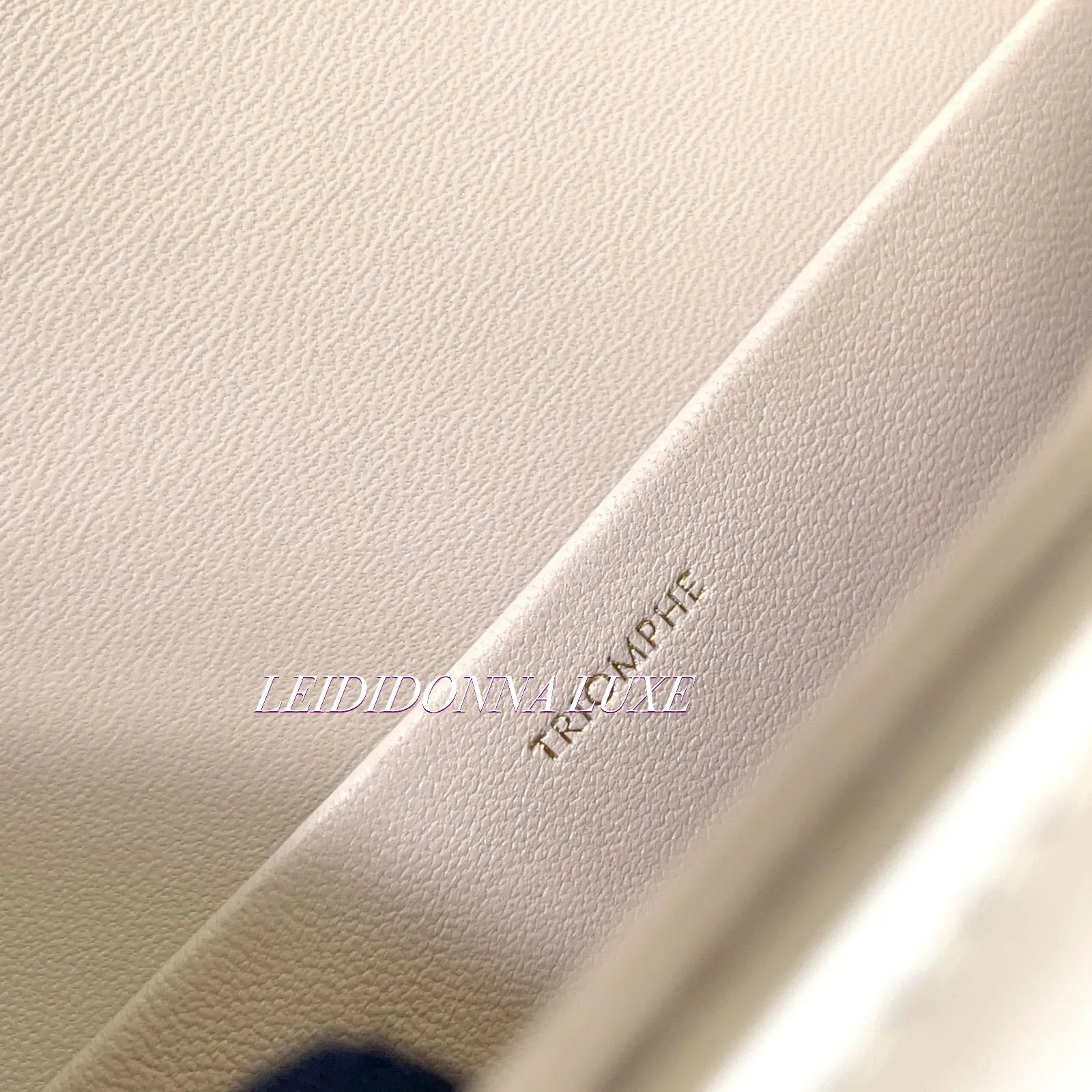 Celine Classique Triomphe
