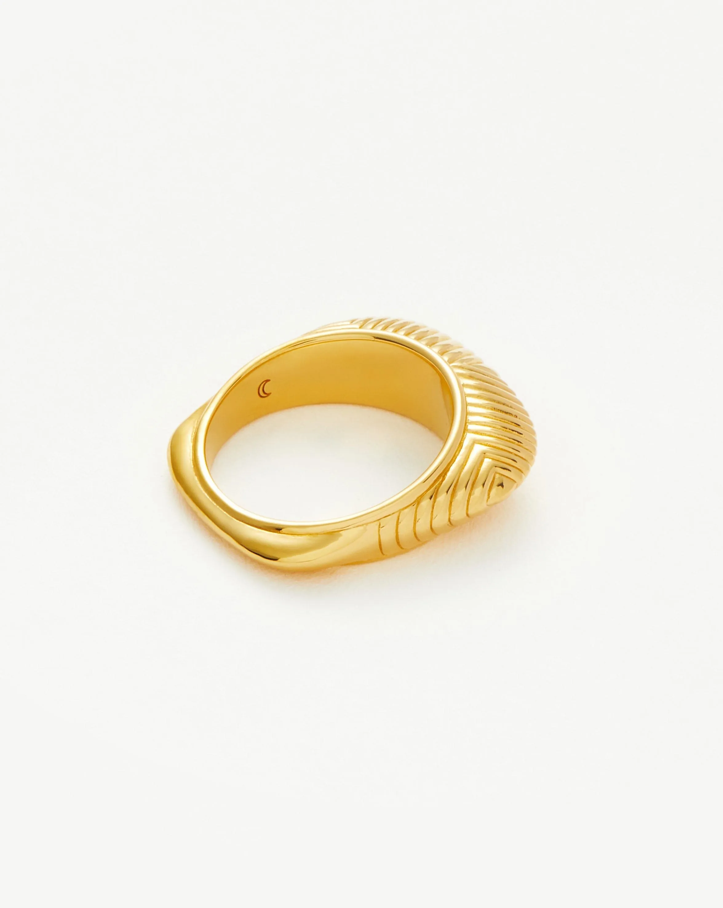 Hera Dome Ridge Stacking Ring | 18k Gold Vermeil