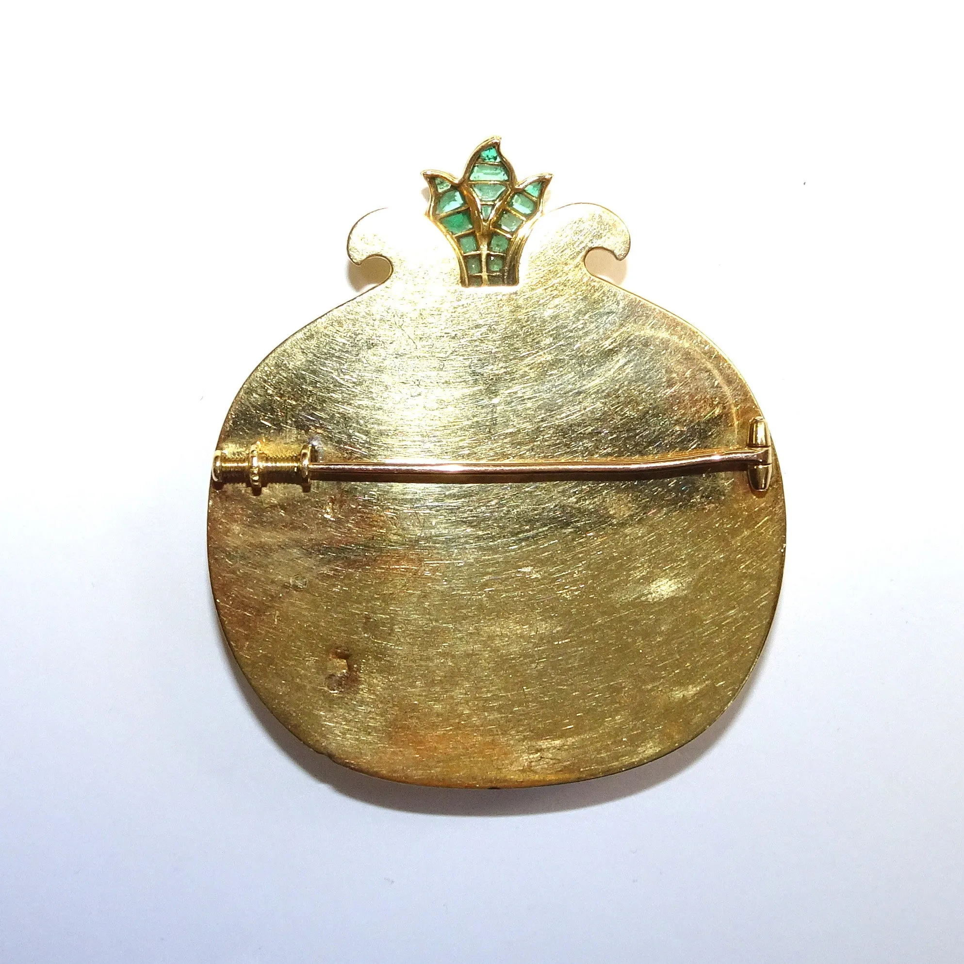 Rene Boivin 1930s 18KT Yellow Gold Emerald Pomegranate Brooch