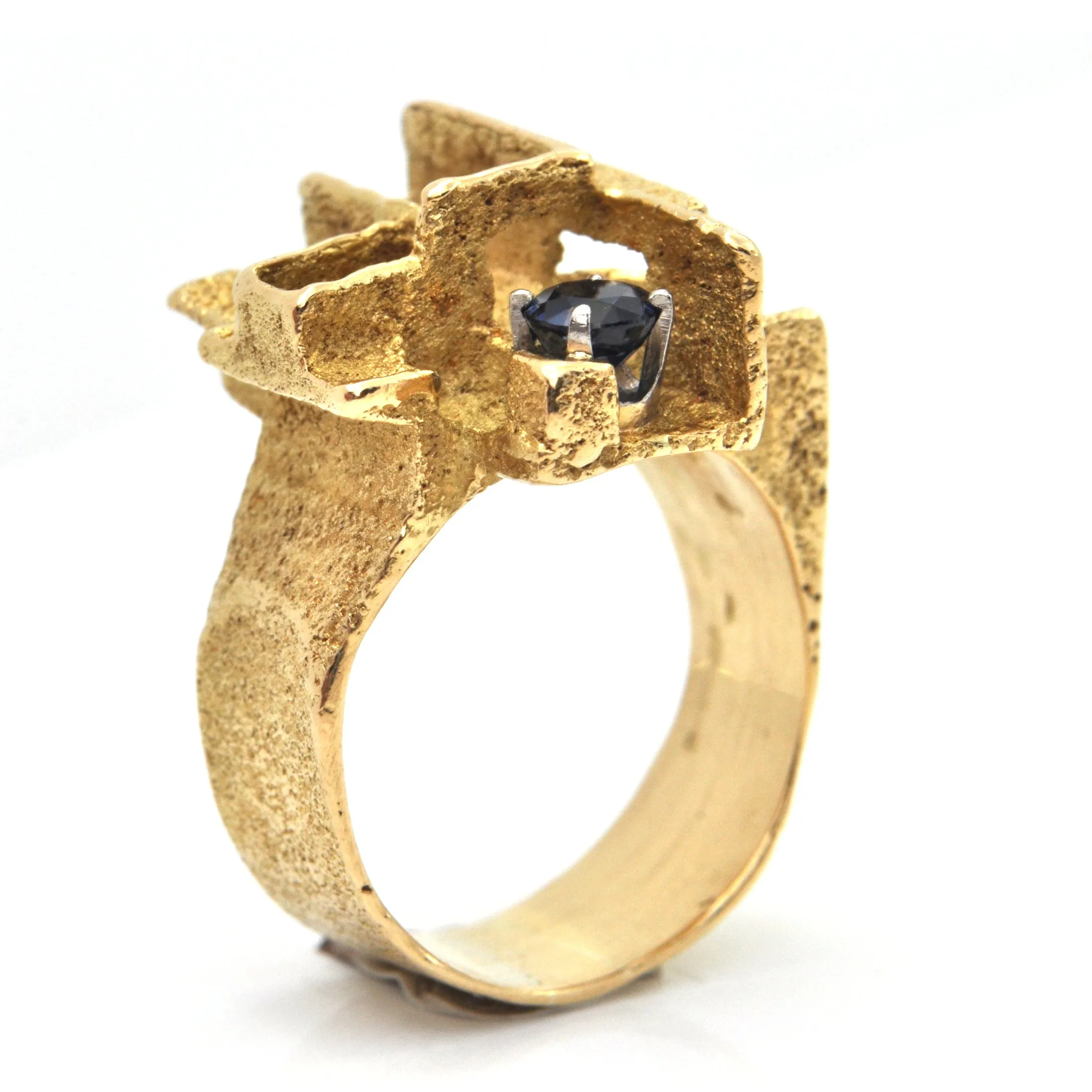 Vintage Geometric 18K Yellow Gold and 0.73CT Sapphire Ring
