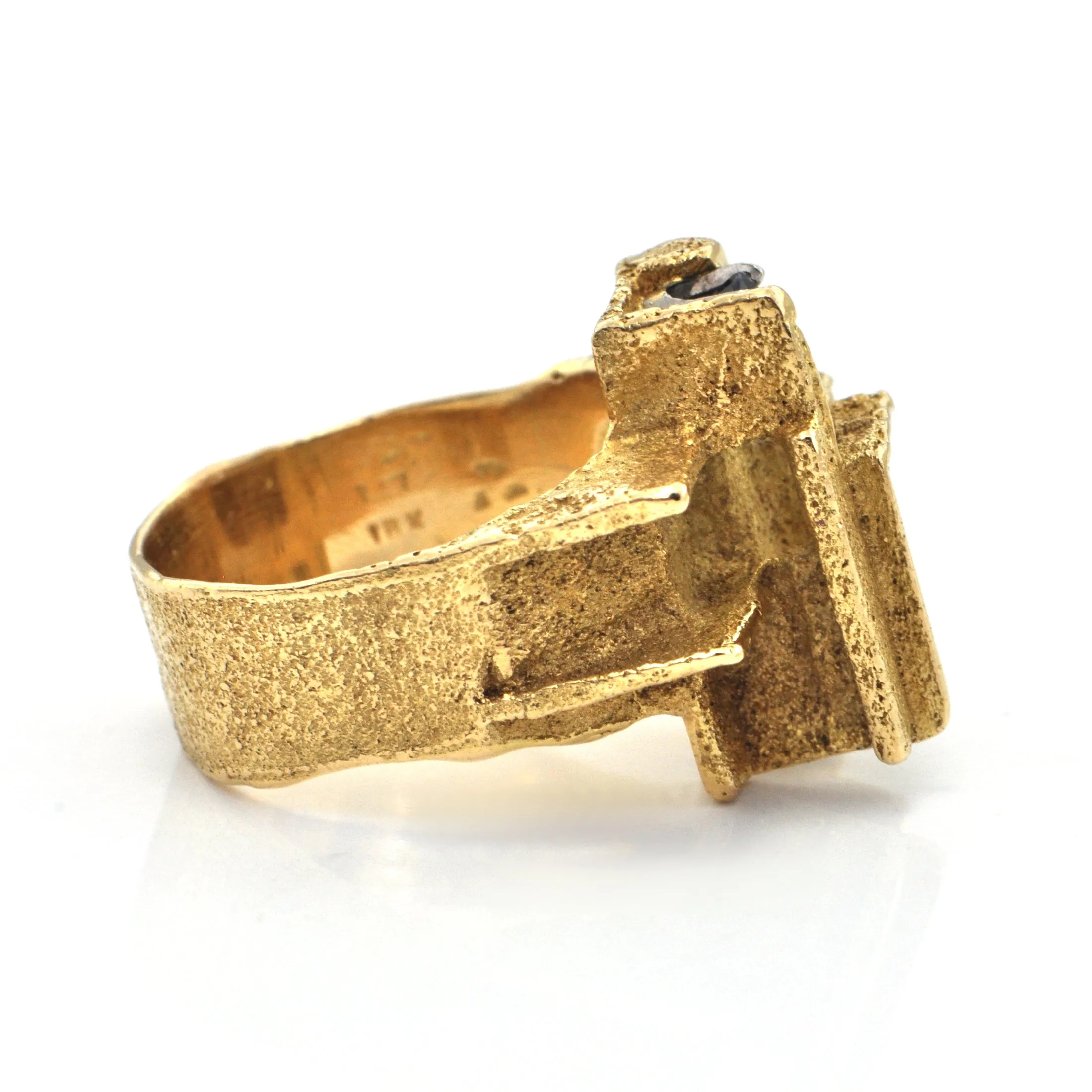 Vintage Geometric 18K Yellow Gold and 0.73CT Sapphire Ring